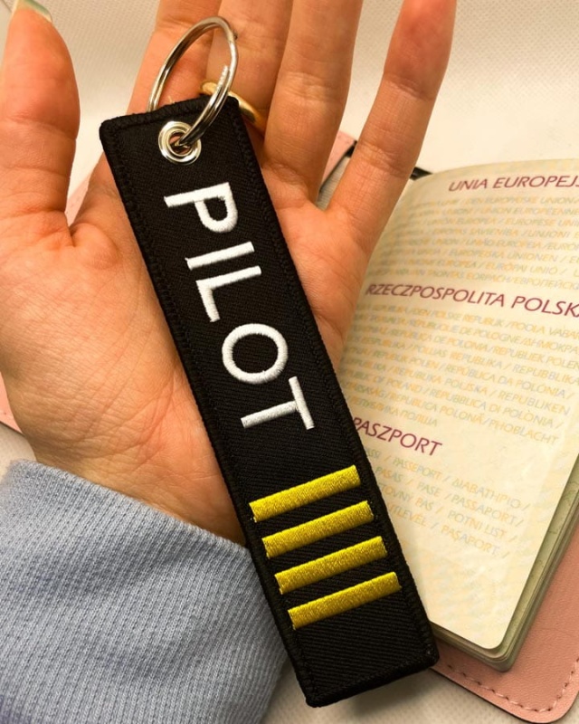 brelok dla pilota, brelok pilot haftowany