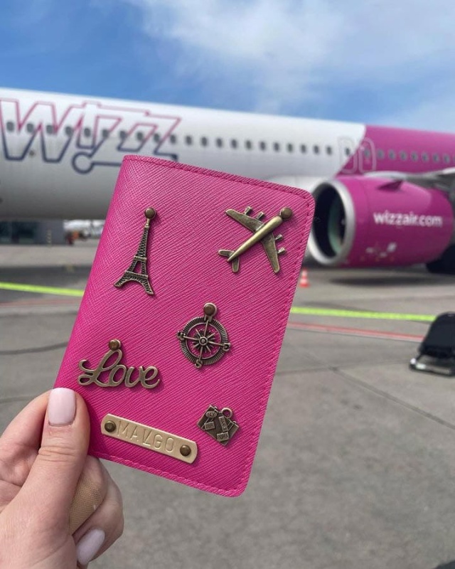personalizowane etui na paszport z przypinkami, personalizowany pokrowiec na paszport
