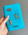 personalizowane etui na paszport z przypinkami, personalizowany pokrowiec na paszport