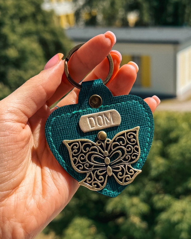 personalizowany brelok z grawerem, prezent dla niej dla niego