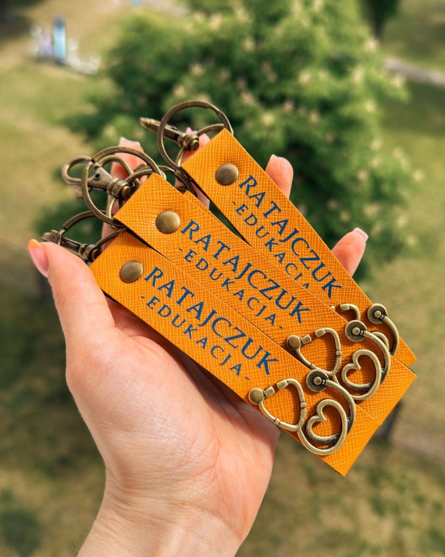 personalizowany brelok z grawerem, prezent dla niej dla niego