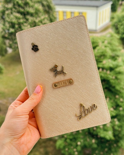 Personalizowane etui na paszport dla psa, kota - Złoto