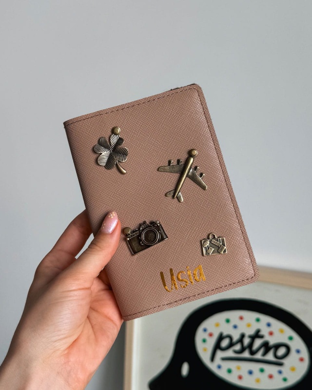 personalizowane etui na paszport, personalizowany pokrowiec na paszport
