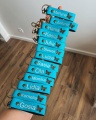 personalizowany brelok do kluczy, brelok z imieniem, brelok dla niej, różowy brelok personalizowany