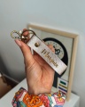 personalizowany brelok do kluczy, brelok z imieniem, brelok dla niej, różowy brelok personalizowany