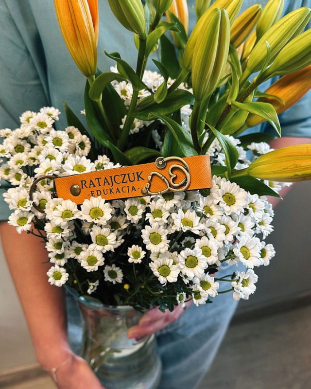 personalizowany brelok do kluczy, brelok z imieniem, brelok dla niej, różowy brelok personalizowany