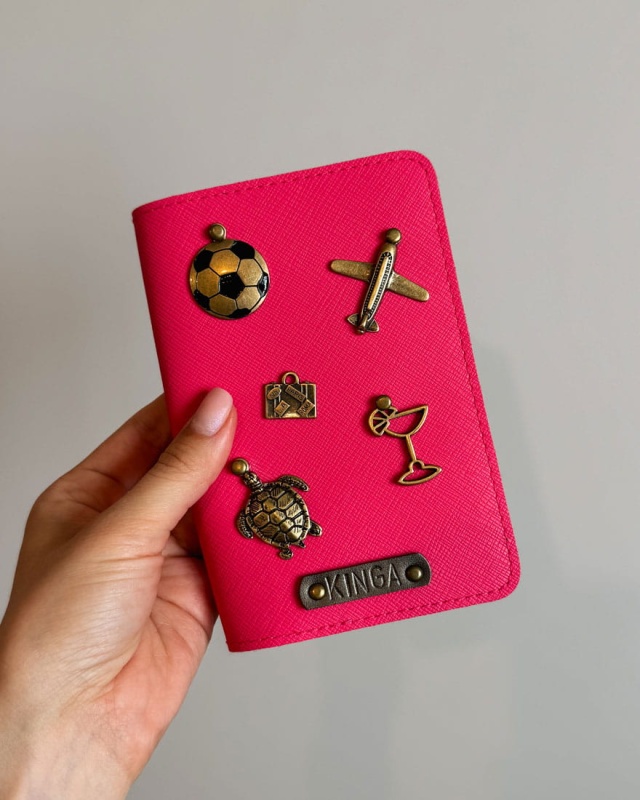 personalizowane etui na paszport z przypinkami, personalizowany pokrowiec na paszport