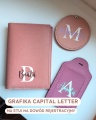 Personalizowane etui na dokumenty samochodowe - grafika Capital Letter